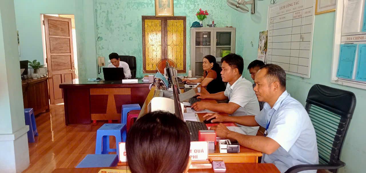 TRUNG TÂM HÀNH CHÍNH CÔNG XÃ CỒN TIÊN
