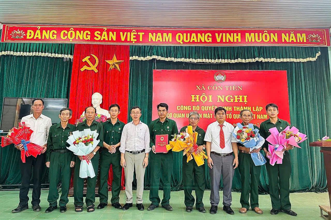 HỘI NGHỊ CÔNG BỐ QUYẾT ĐỊNH THÀNH LẬP CƠ QUAN UỶ BAN MẶT TRẬN TỔ QUỐC VIỆT NAM VÀ CÁC TỔ CHỨC CHÍNH...